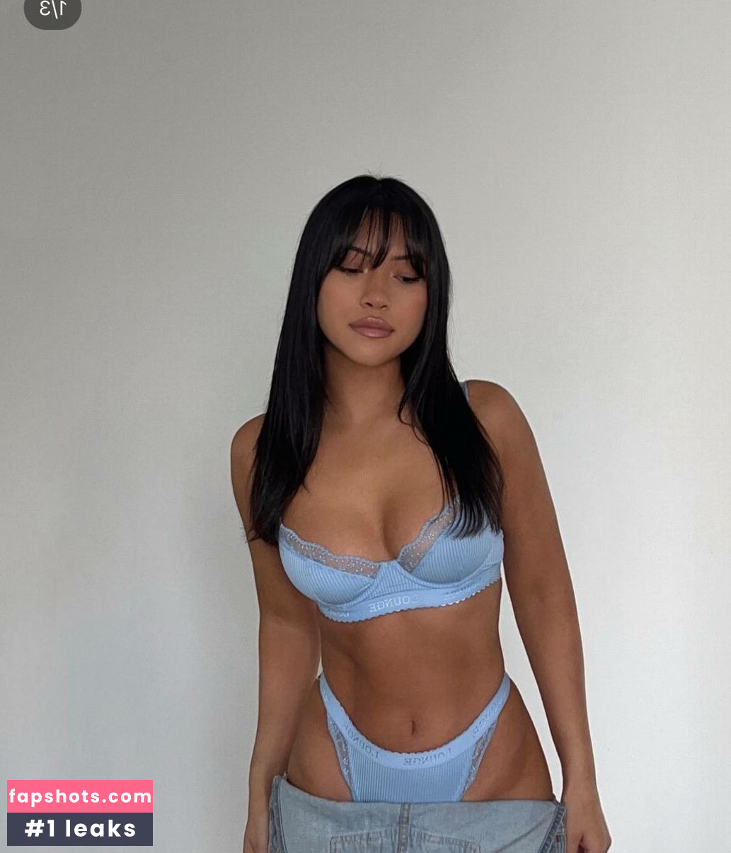 Julia Kelly gallery photo #219