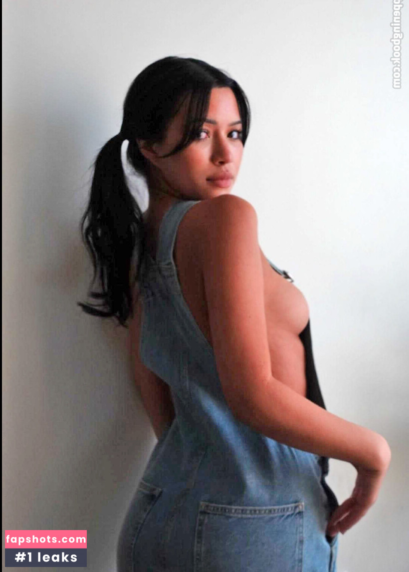 Julia Kelly gallery photo #241