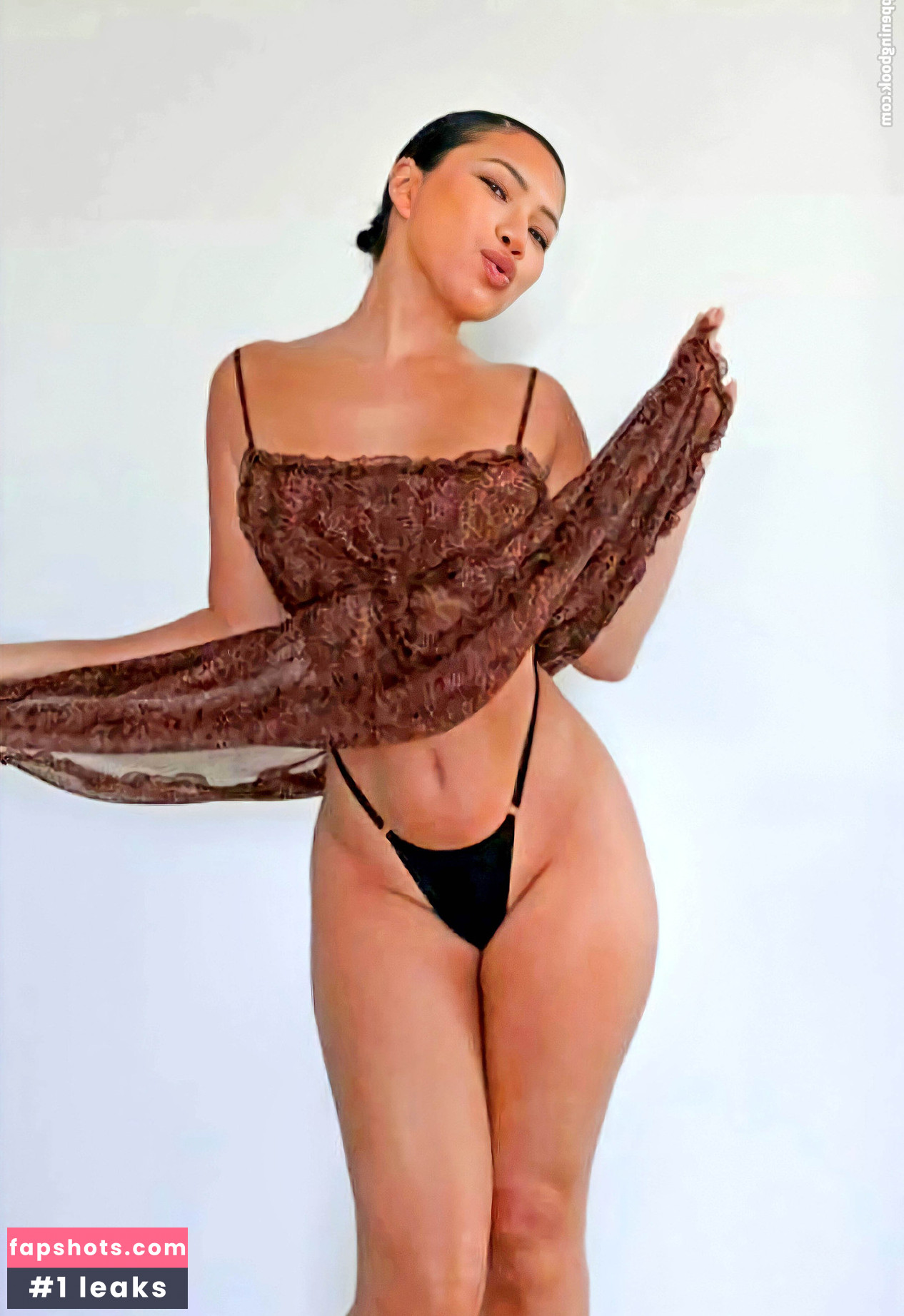 Julia Kelly gallery photo #244