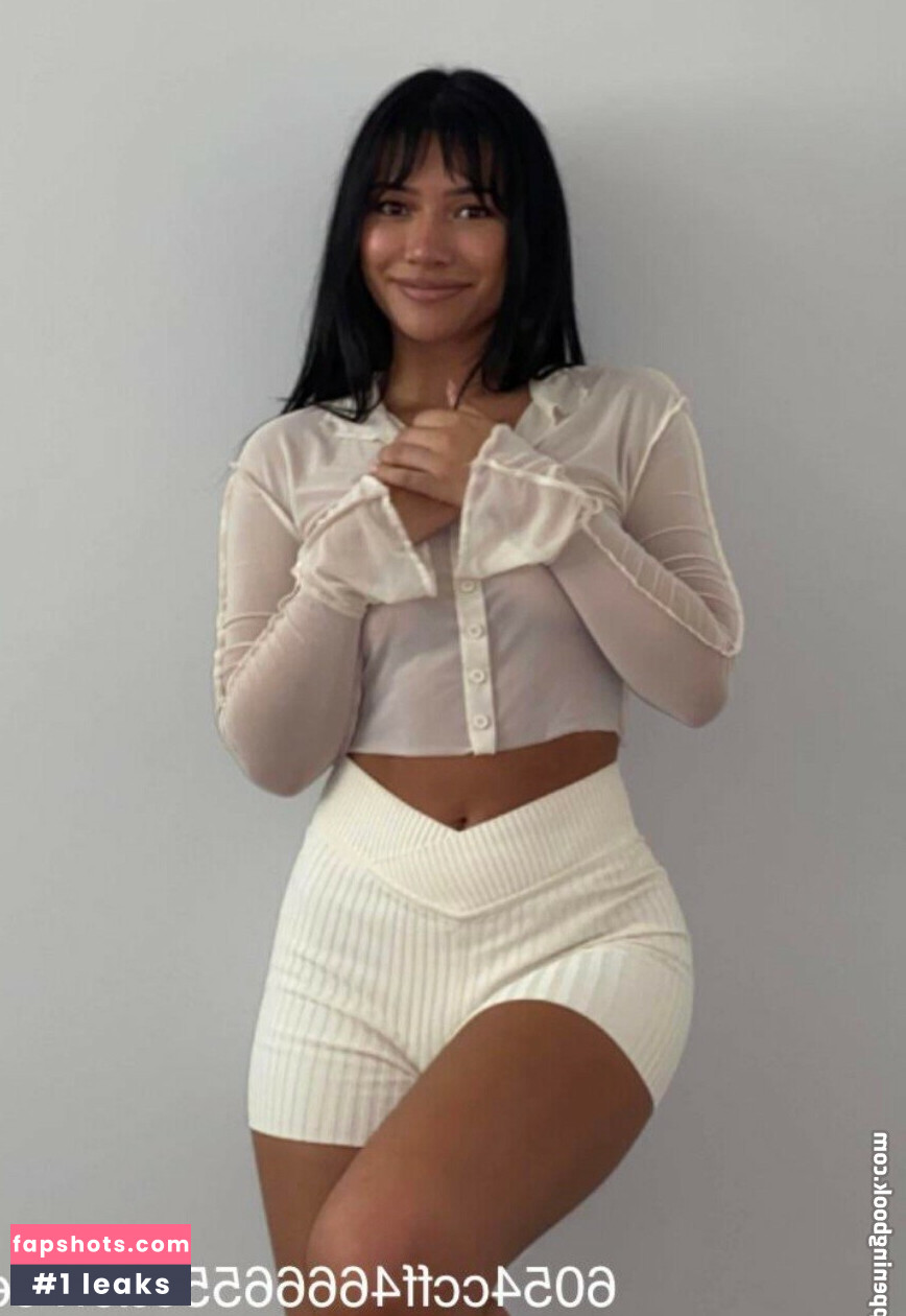 Julia Kelly gallery photo #248