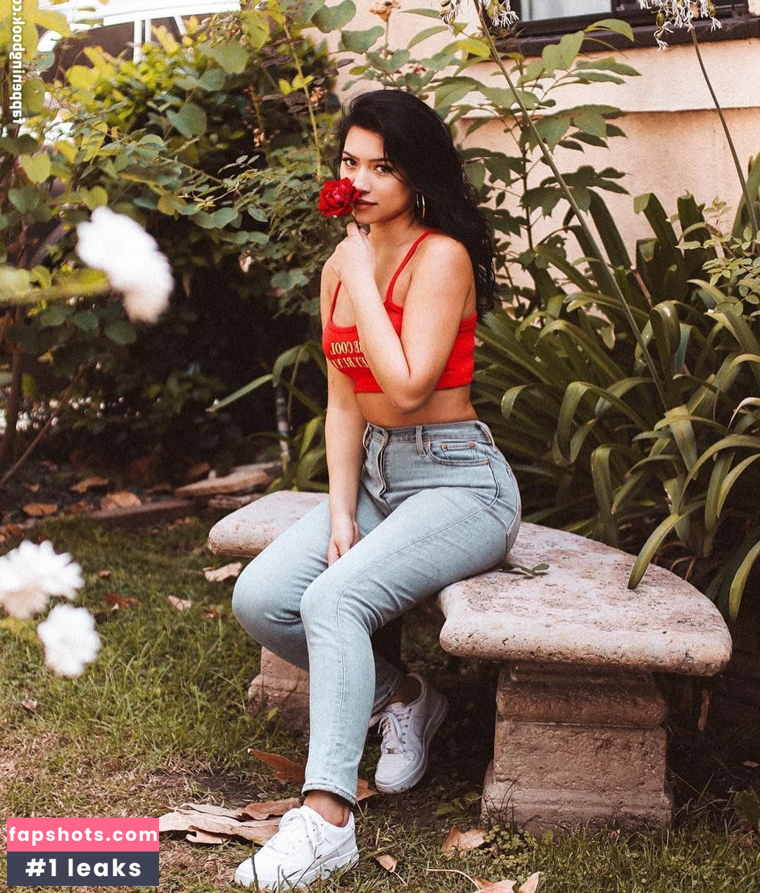 Julia Kelly gallery photo #271