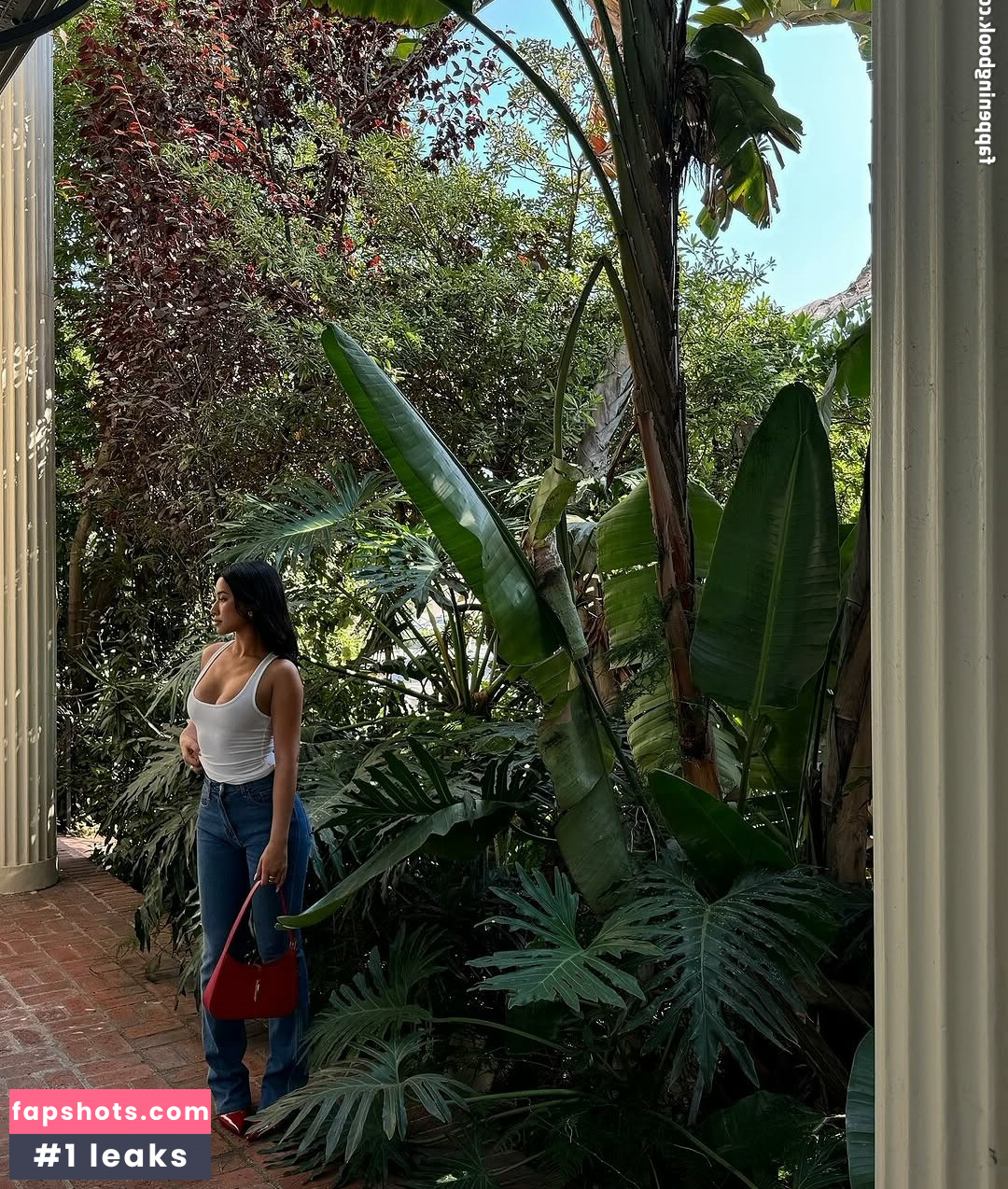 Julia Kelly gallery photo #30