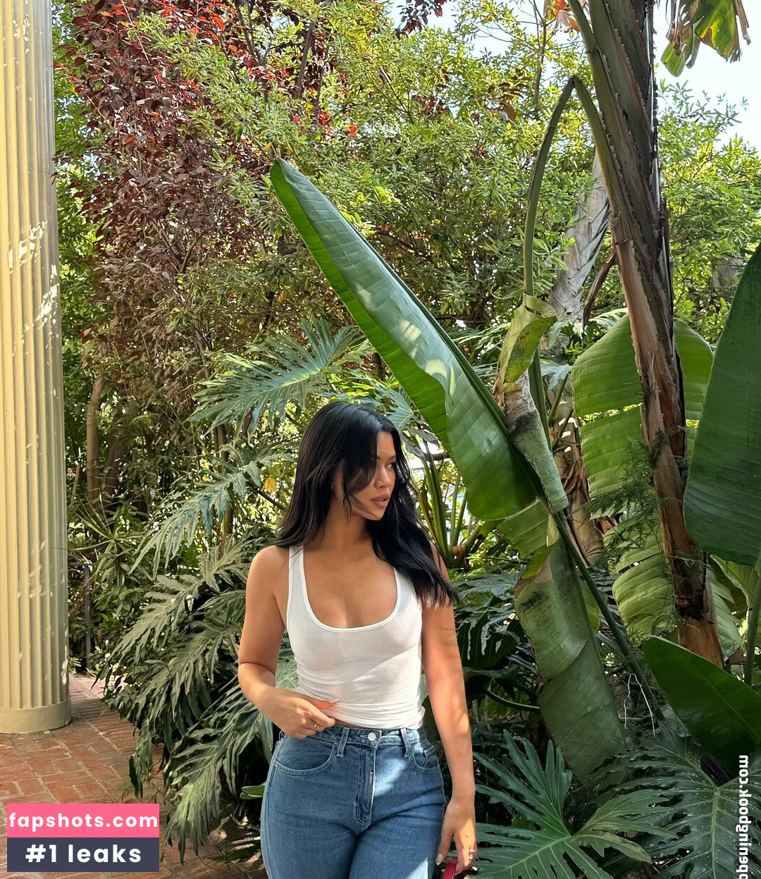 Julia Kelly gallery photo #32