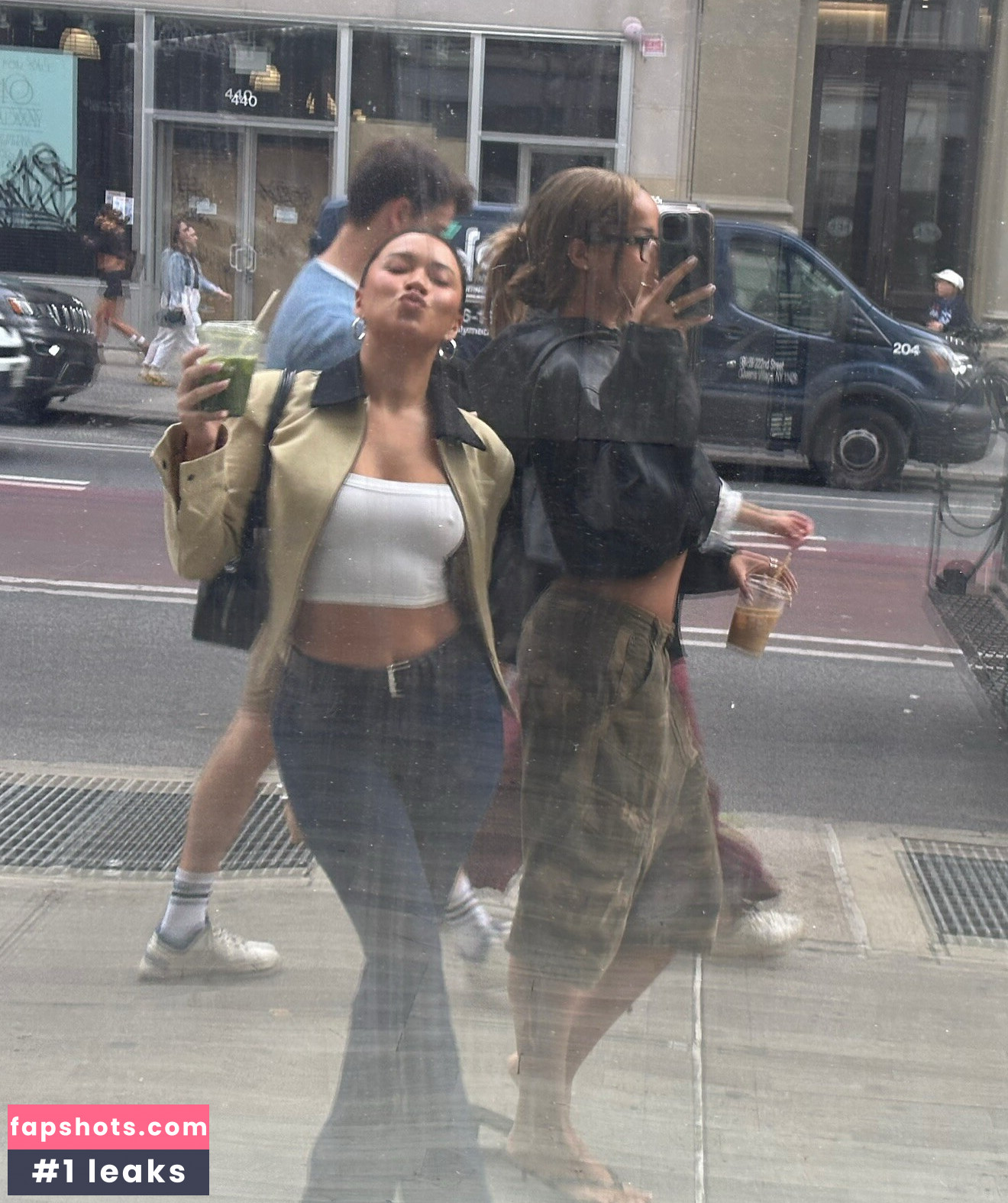 Julia Kelly gallery photo #10