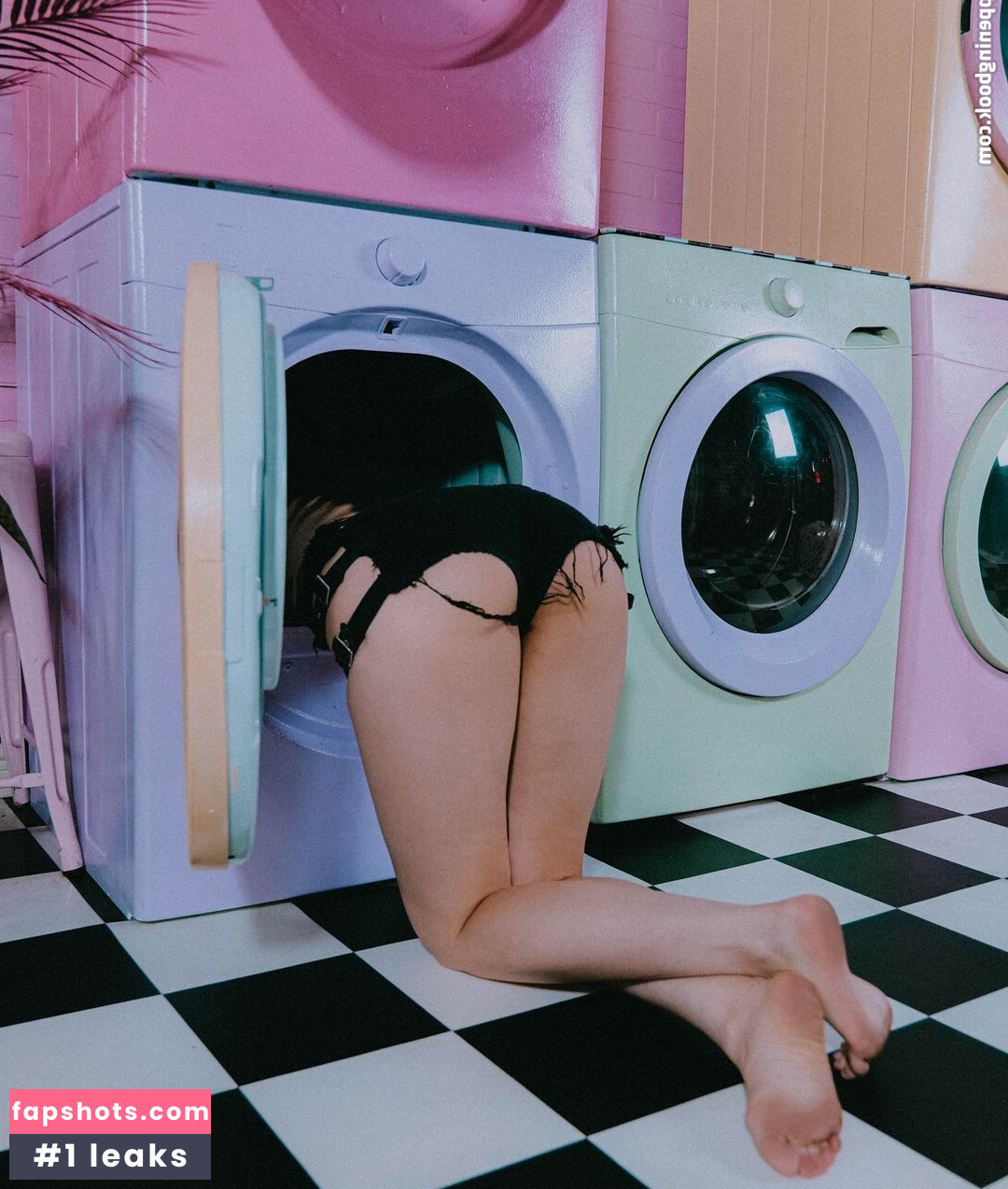 Julia Khaljiit gallery photo #8