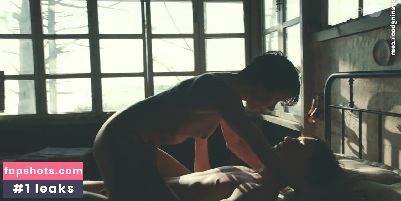 Julia Koschitz gallery photo #16