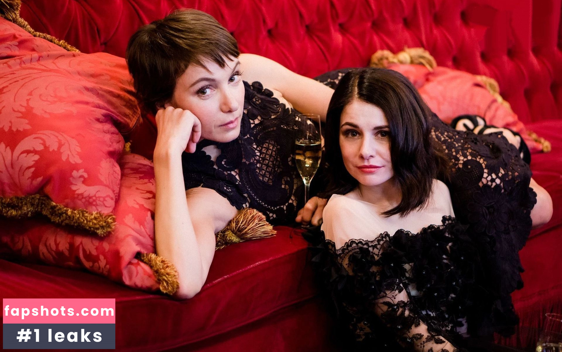 Julia Koschitz gallery photo #26