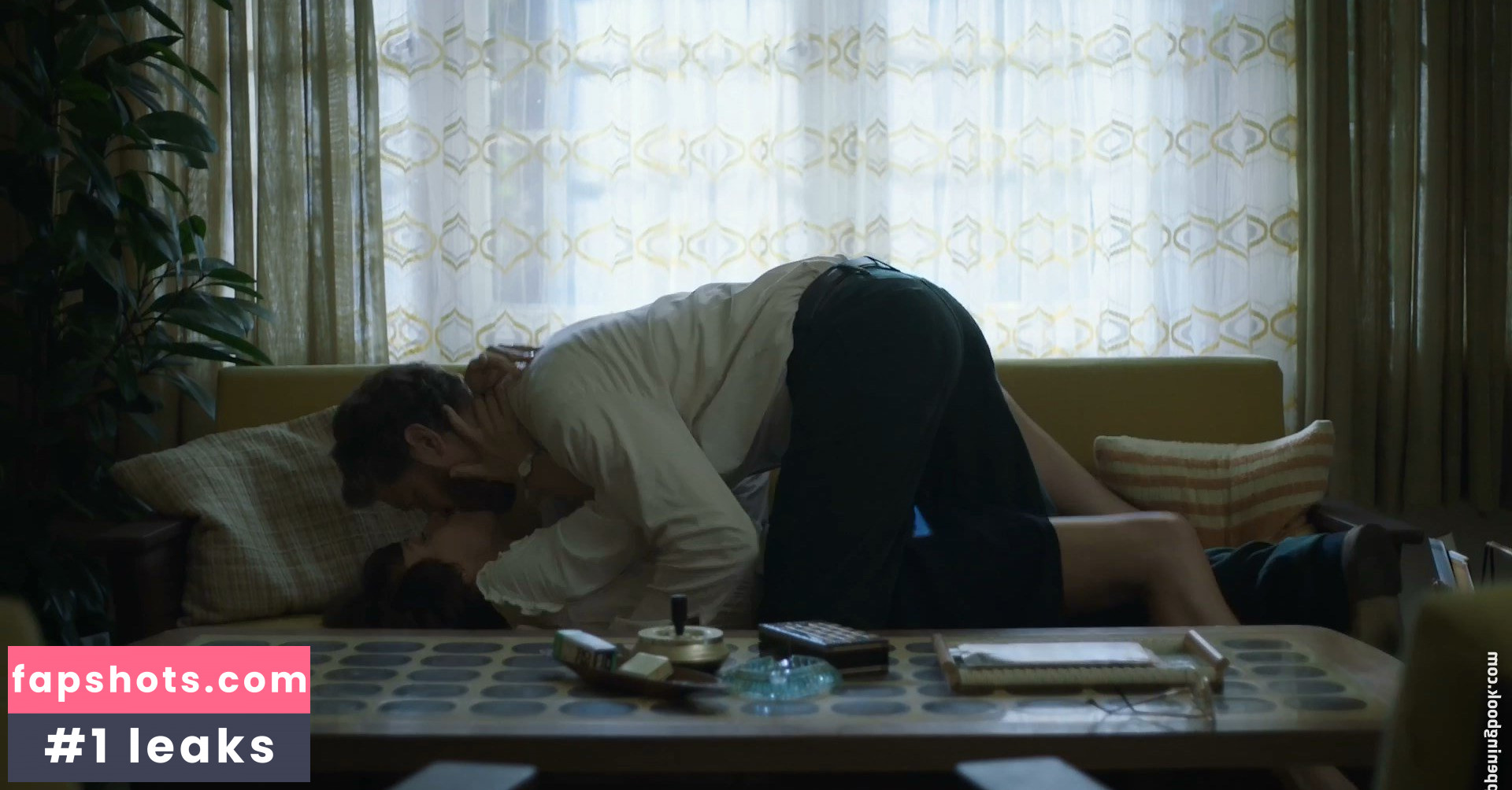 Julia Koschitz gallery photo #28