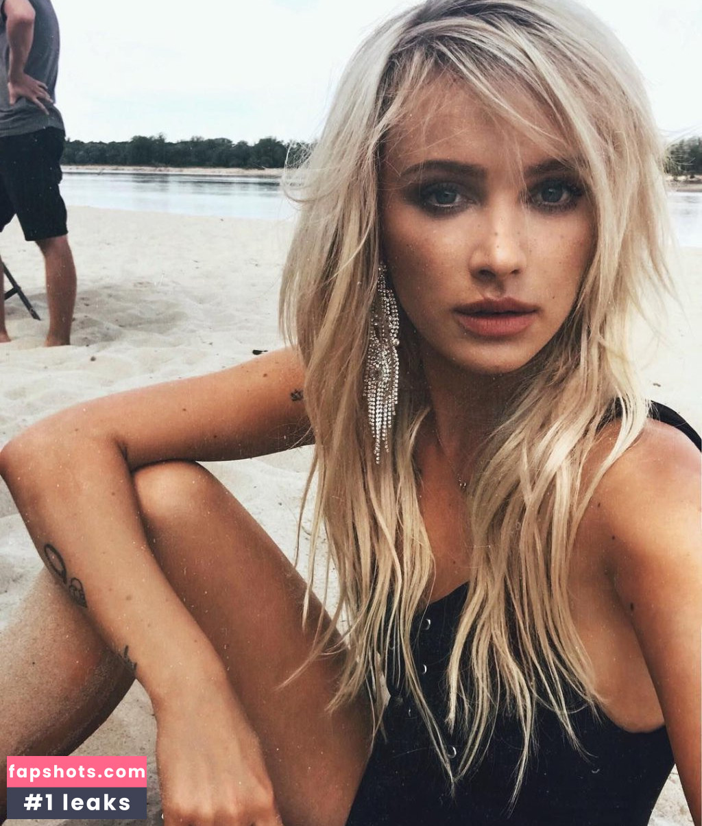 Julia Kuczynska gallery photo #19