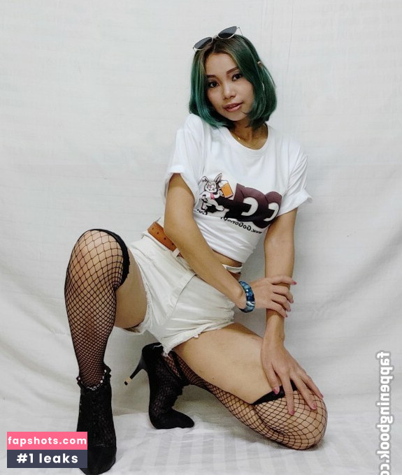 Julia Leung gallery photo #2