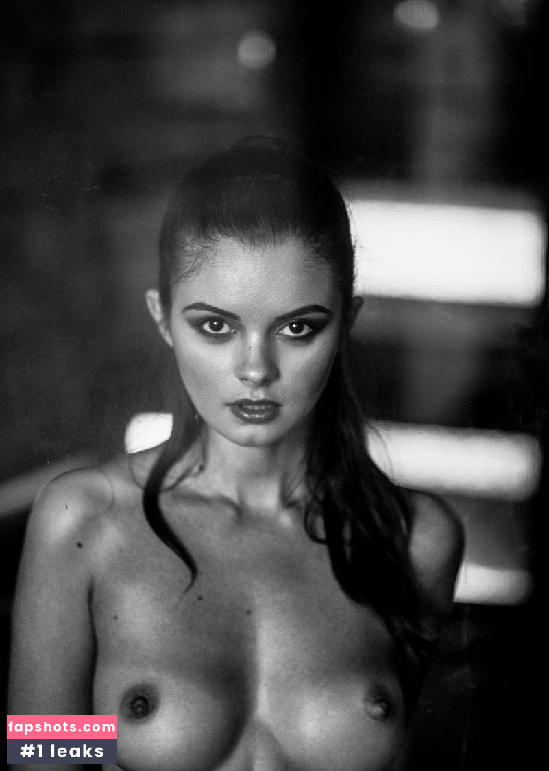 Julia Liepa gallery photo #3