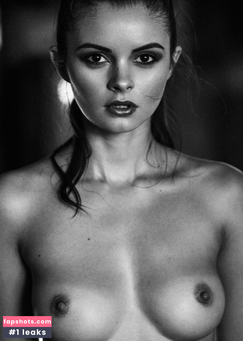 Julia Liepa gallery photo #7