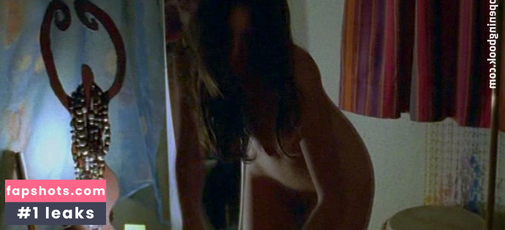 Julia Maraval gallery photo #17