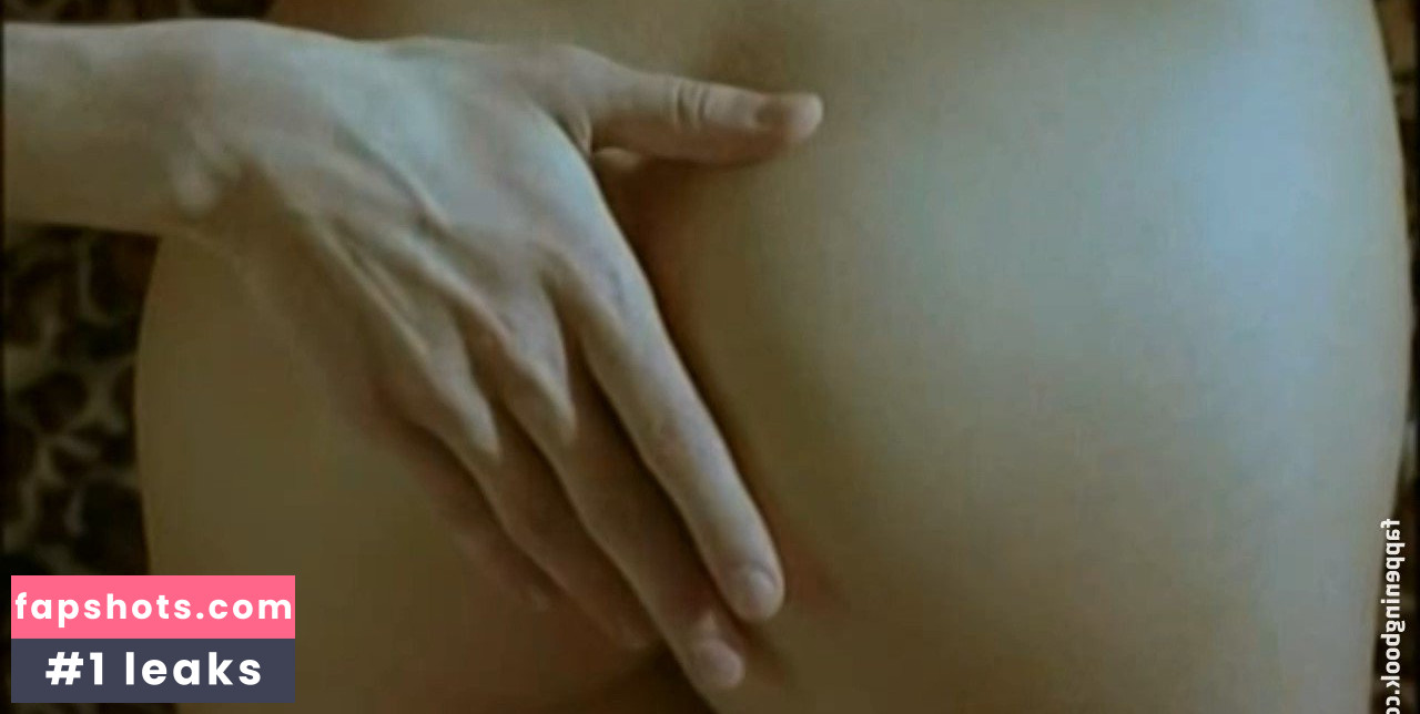 Julia Maraval gallery photo #8