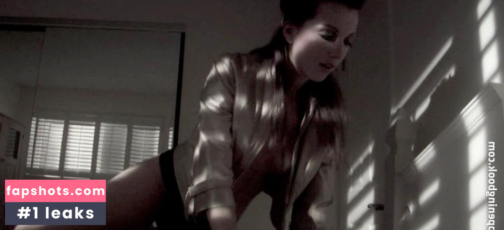 Julia Melim gallery photo #5