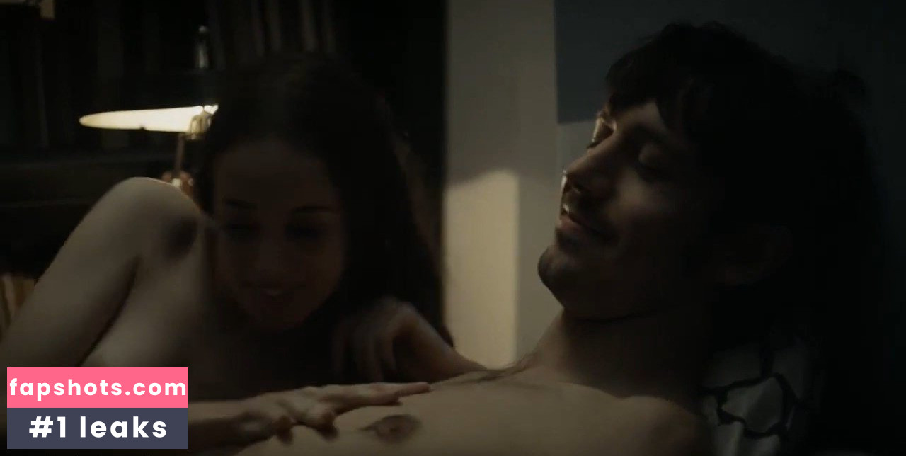 Júlia Molins gallery photo #6