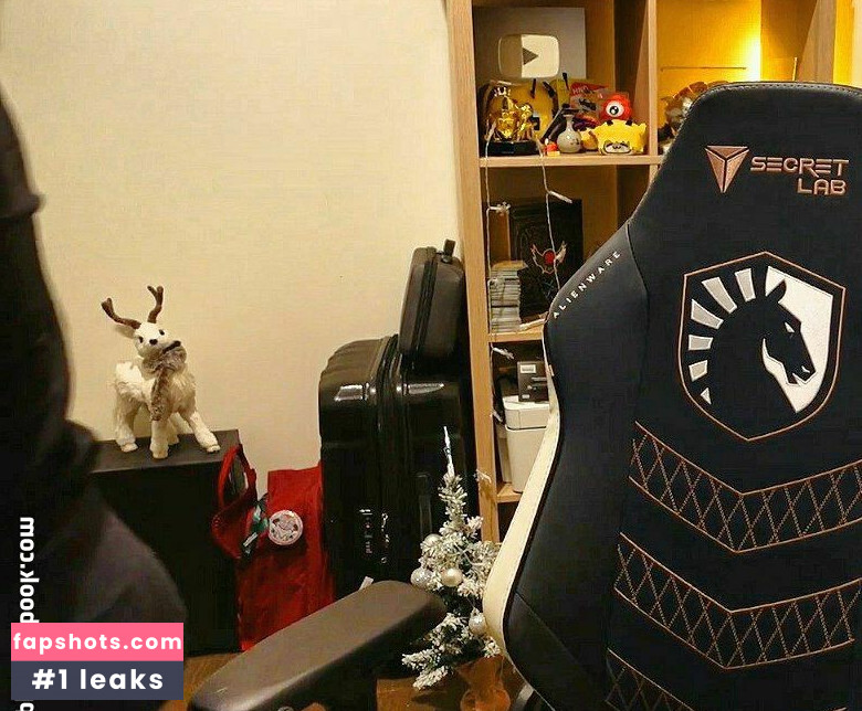 Júlia Nakamura gallery photo #33