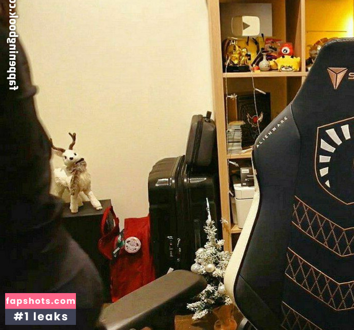 Júlia Nakamura gallery photo #35