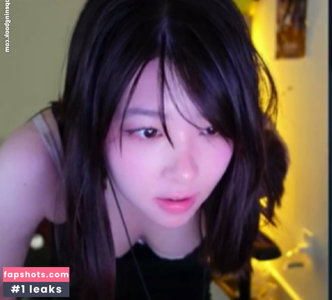 Júlia Nakamura gallery photo #36