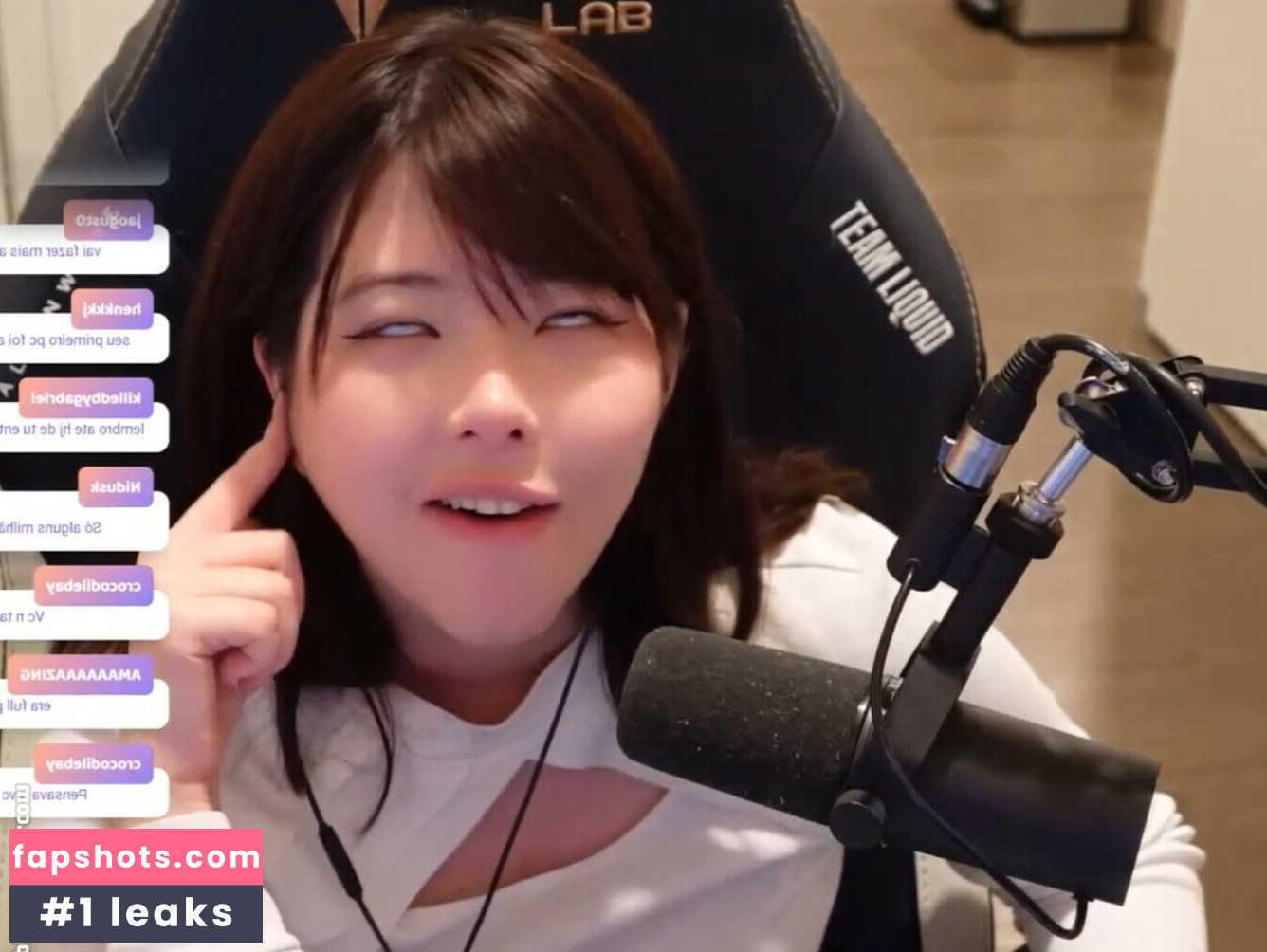 Júlia Nakamura gallery photo #87