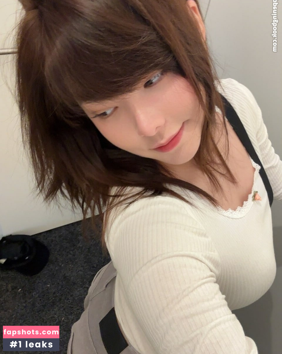 Júlia Nakamura gallery photo #10