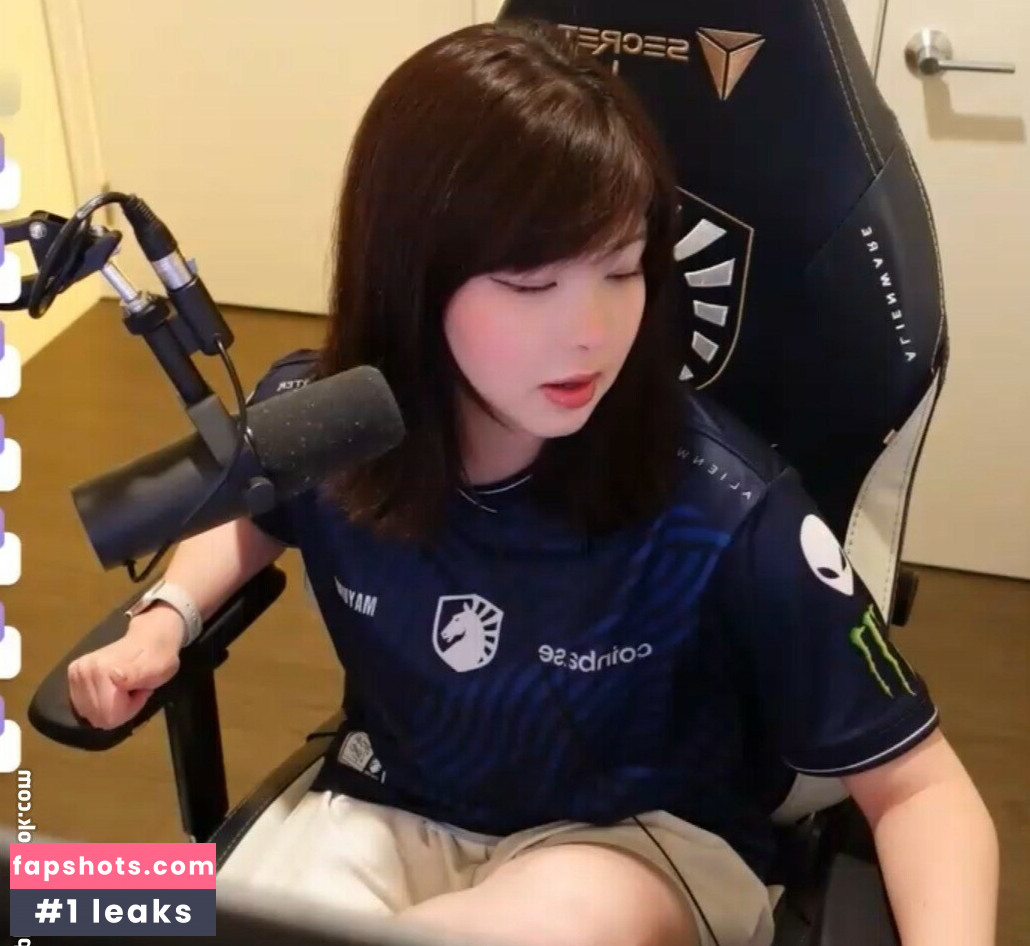 Júlia Nakamura gallery photo #95