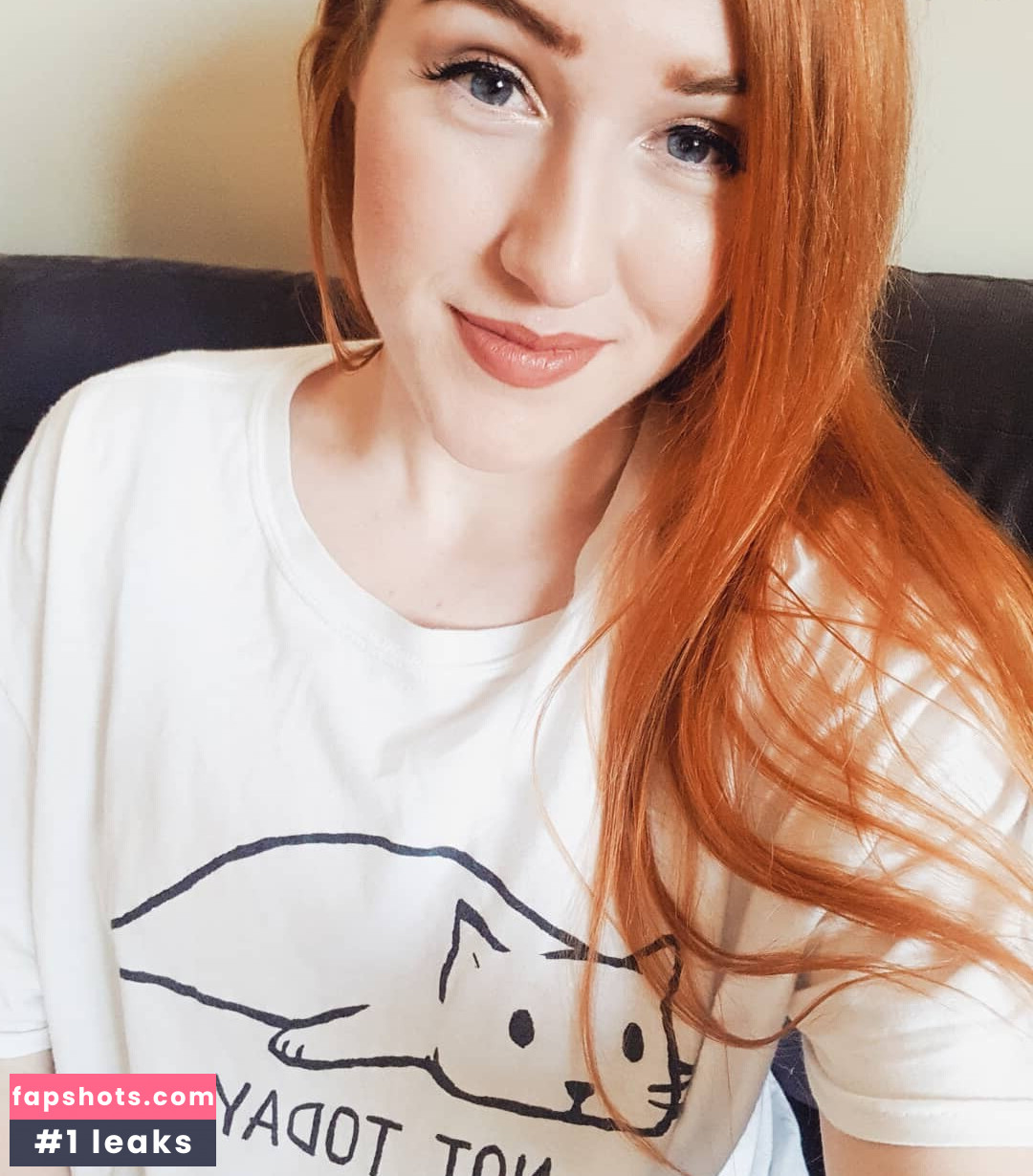 Julia Nilon gallery photo #5