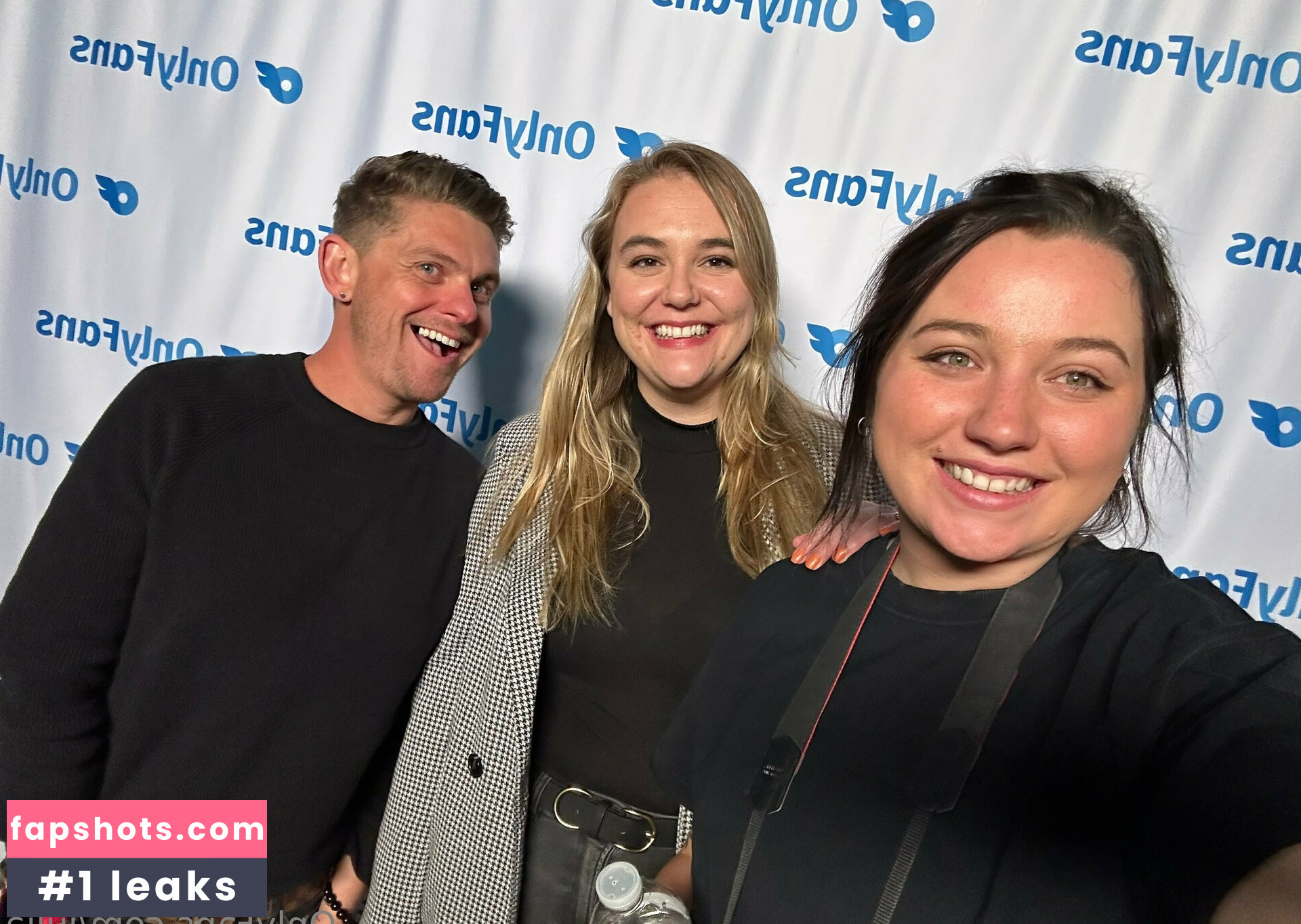 Julia gallery photo #37