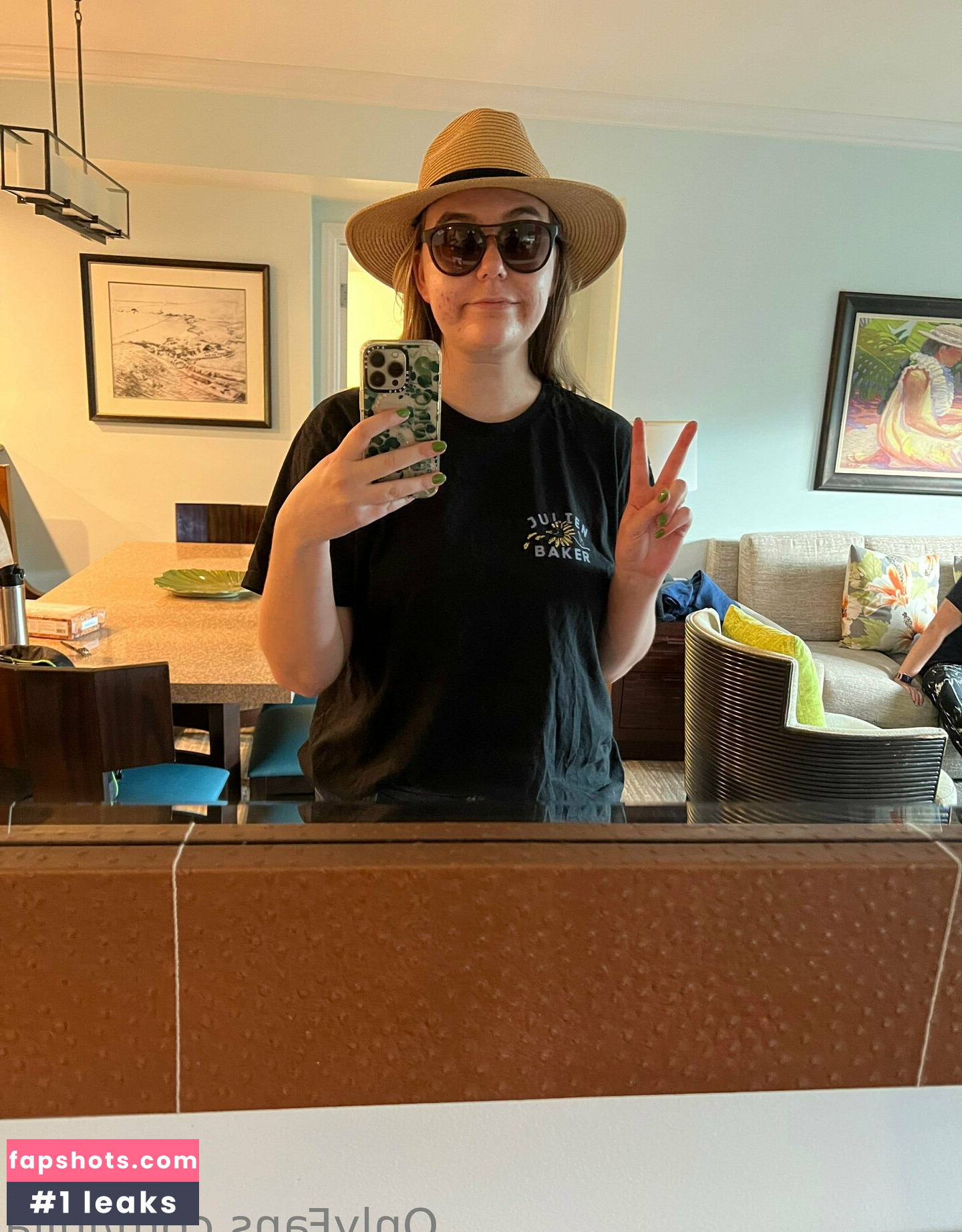 Julia gallery photo #39