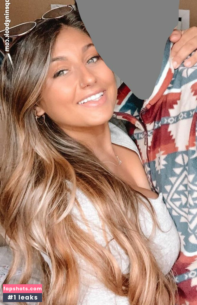 Julia & Olivia gallery photo #20