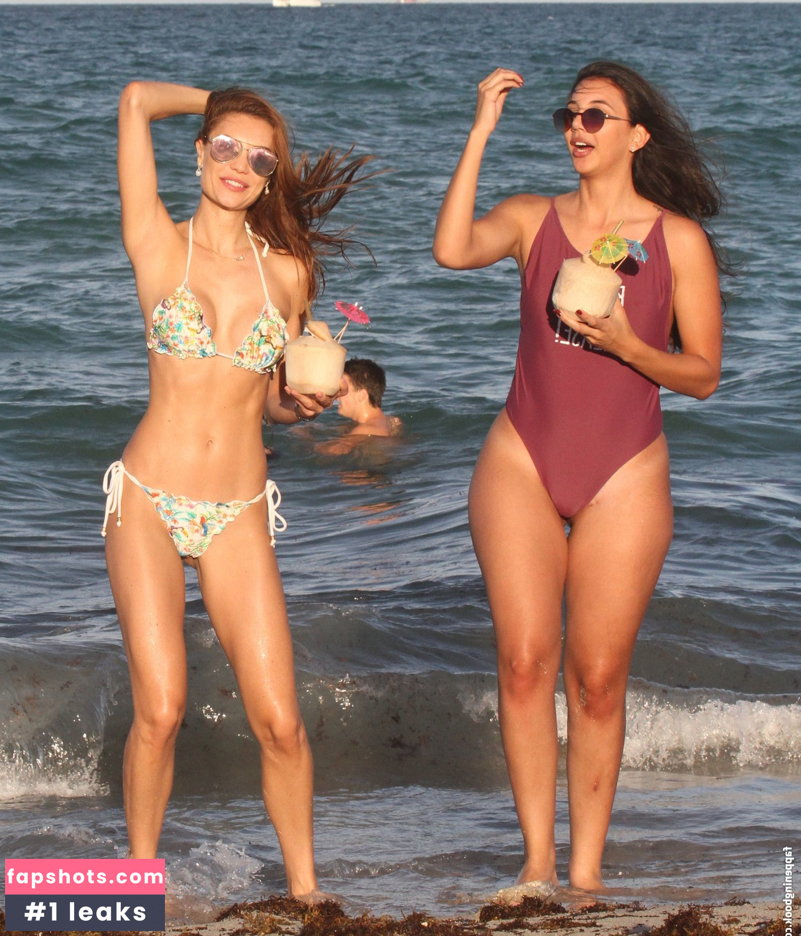 Julia Pereira gallery photo #60