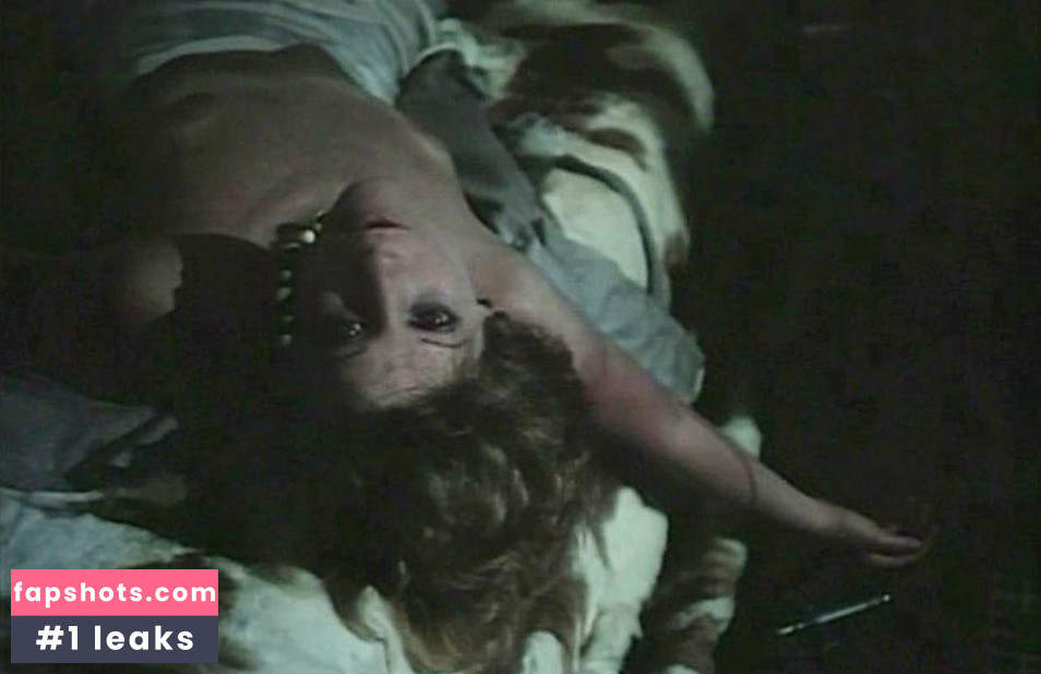 Julia Plummer gallery photo #3