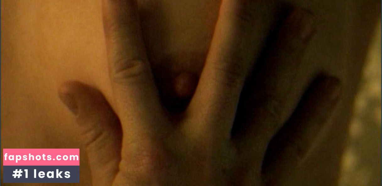 Julia Richter gallery photo #2