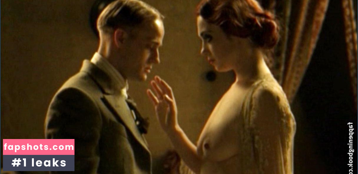 Julia Richter gallery photo #5