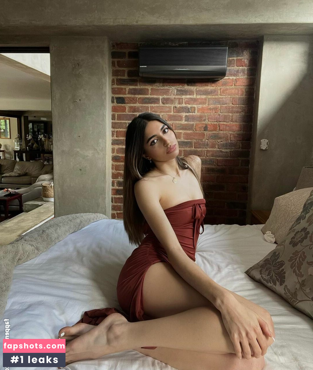 Julia Rose Proc gallery photo #4