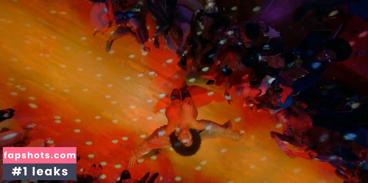 Julia Rose Tresvant nude babe gallery