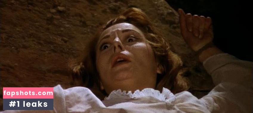 Julia Saly gallery photo #4