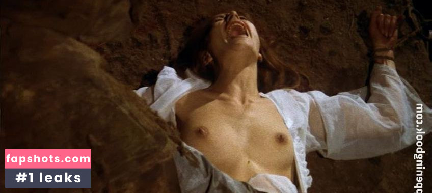 Julia Saly gallery photo #5