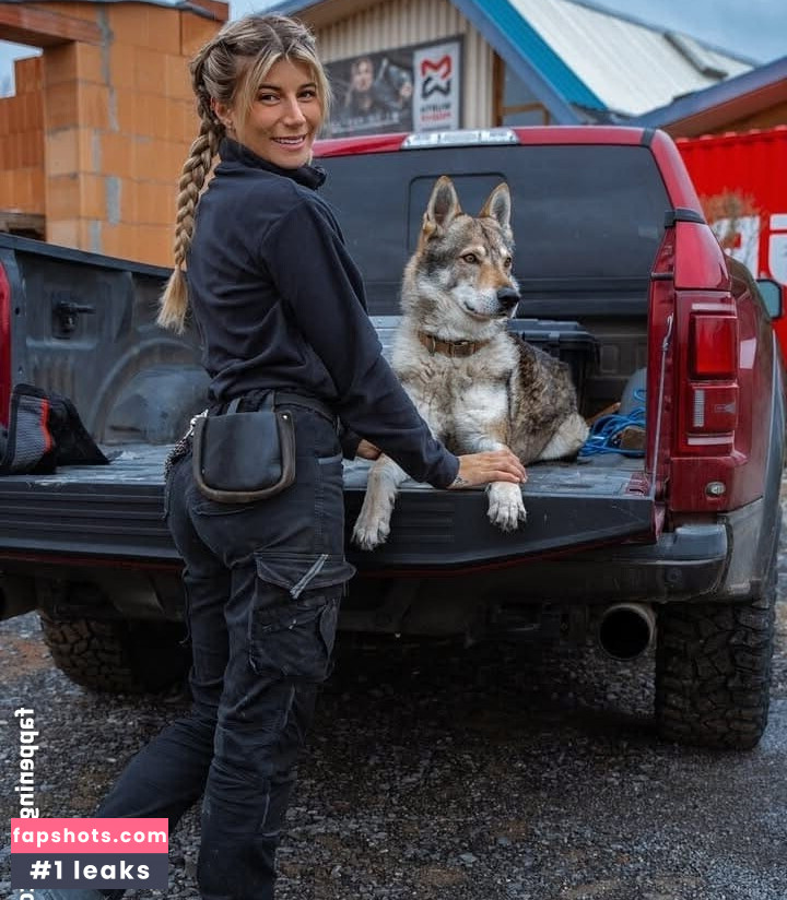 Julia Schäfer Nude Leaks OnlyFans Photos #14 - LeakJerk