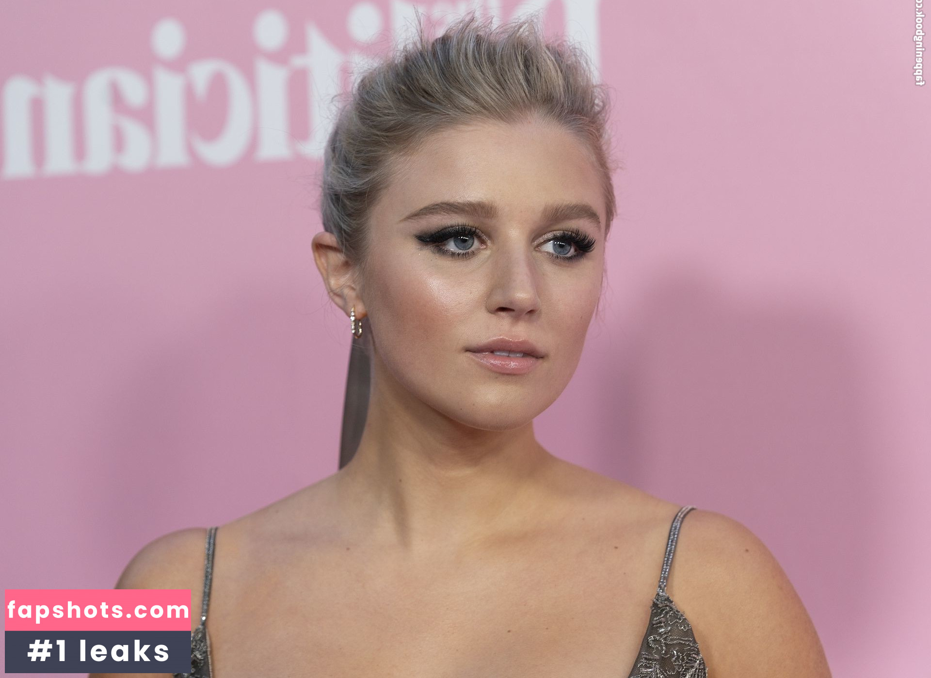 Julia Schlaepfer Nahé úniky fotek pouze od fanoušků #84 - Fapshots