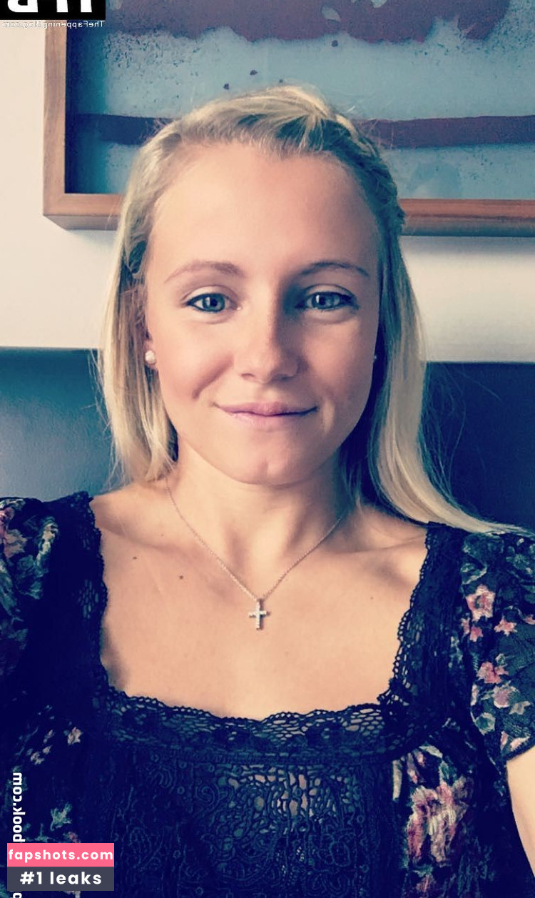 Julia Simic Nude Leaks OnlyFans Photos #12 - LeakJerk