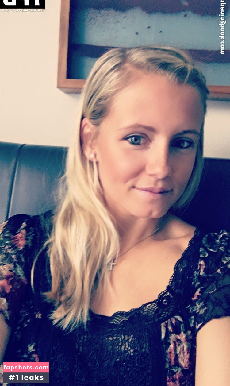 Julia Simic Nude Leaks OnlyFans Photos #13 - LeakJerk