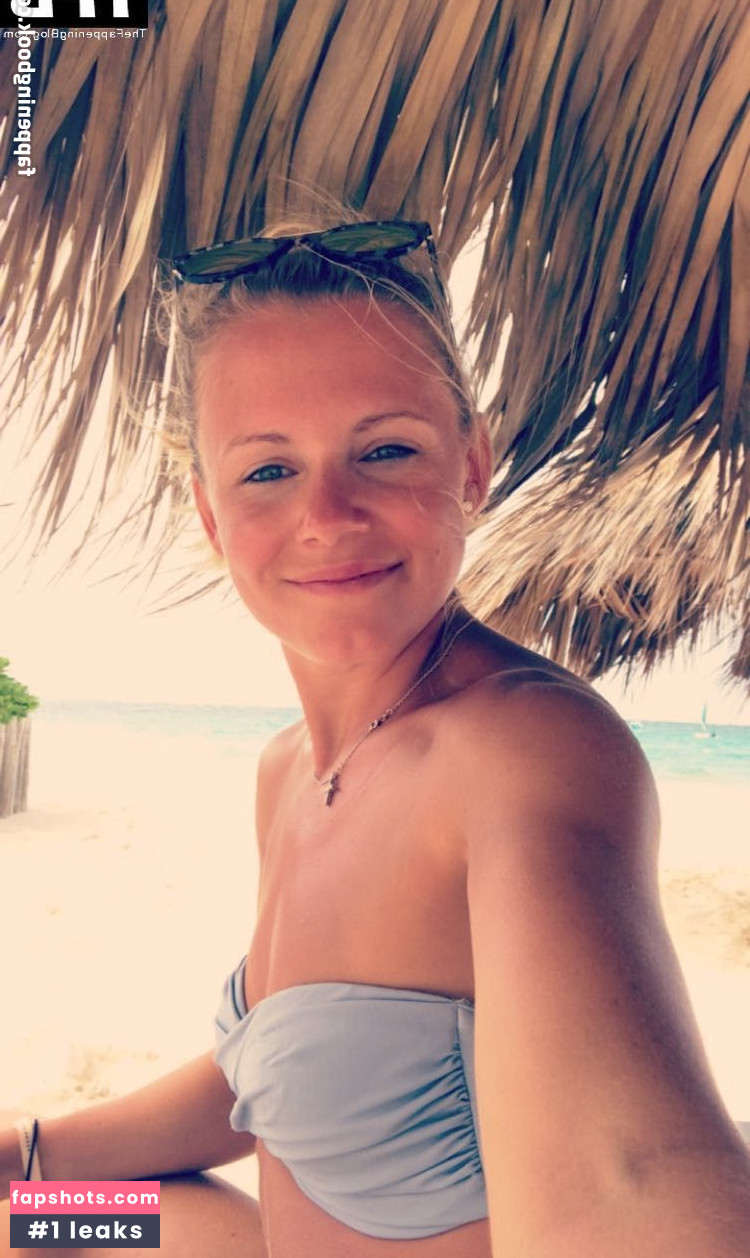 Julia Simic Nude Leaks OnlyFans Photos #17 - LeakJerk