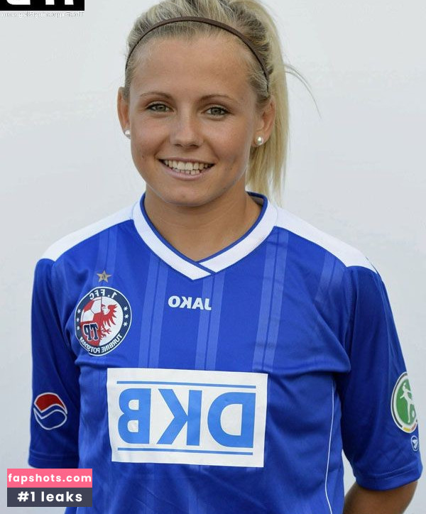 Julia Simic Nude Leaks OnlyFans Photos #48 - LeakJerk