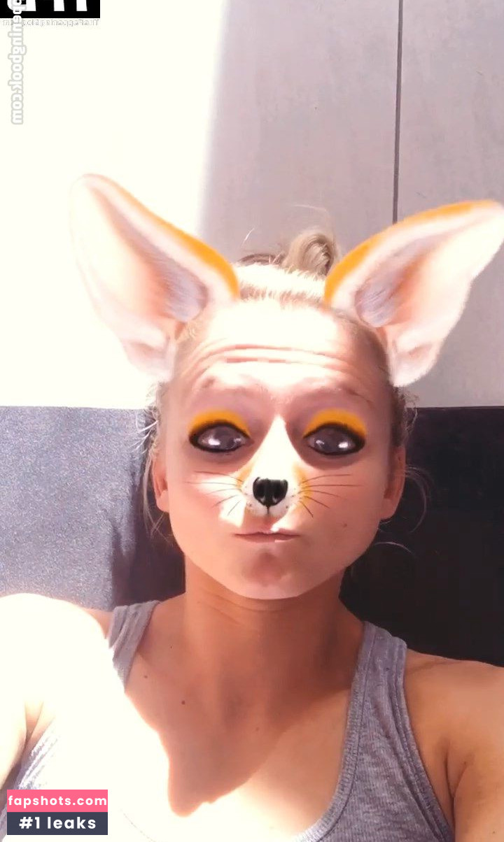 Julia Simic Nude Leaks OnlyFans Photos #6 - LeakJerk