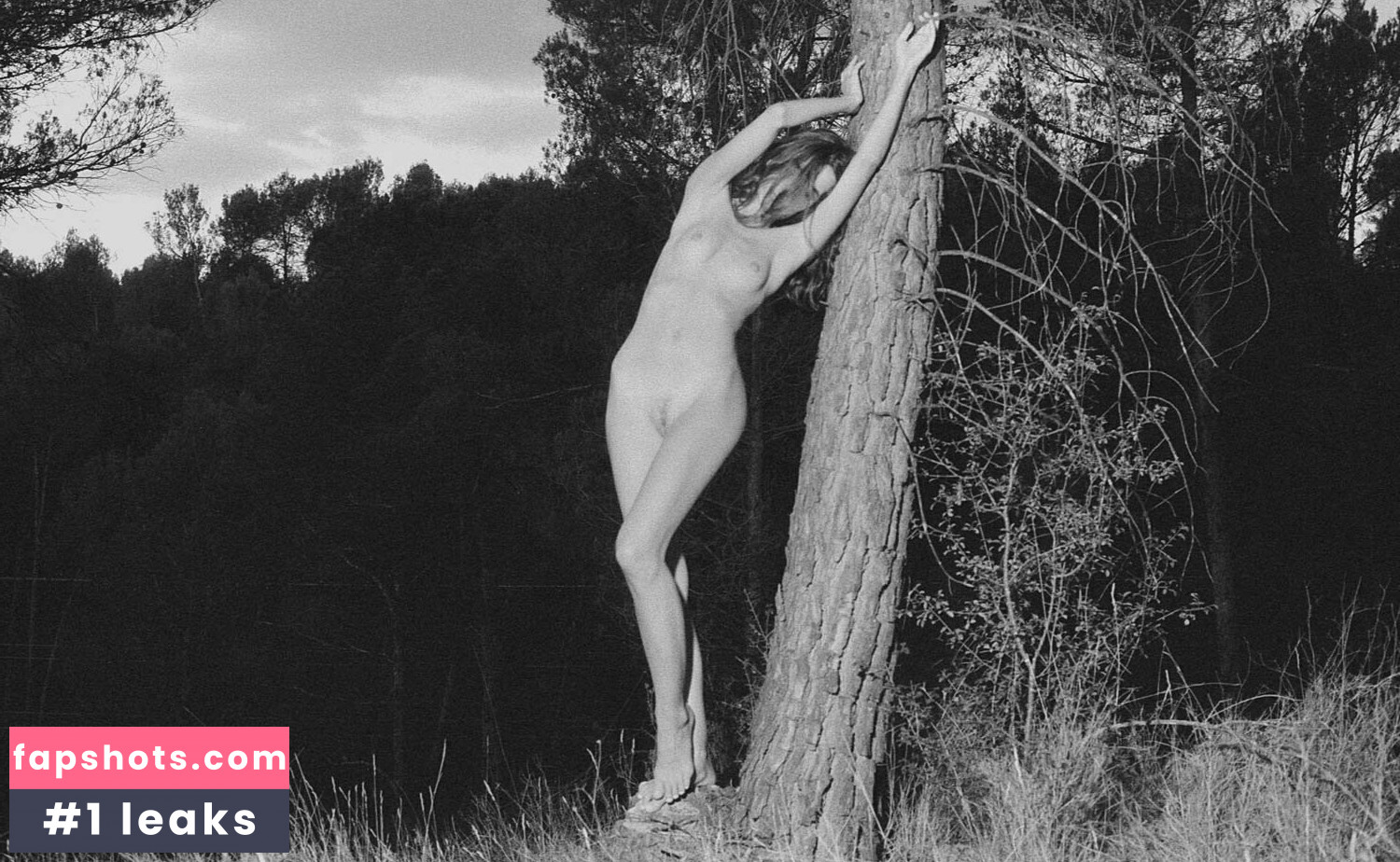 Julia Slip gallery photo #23