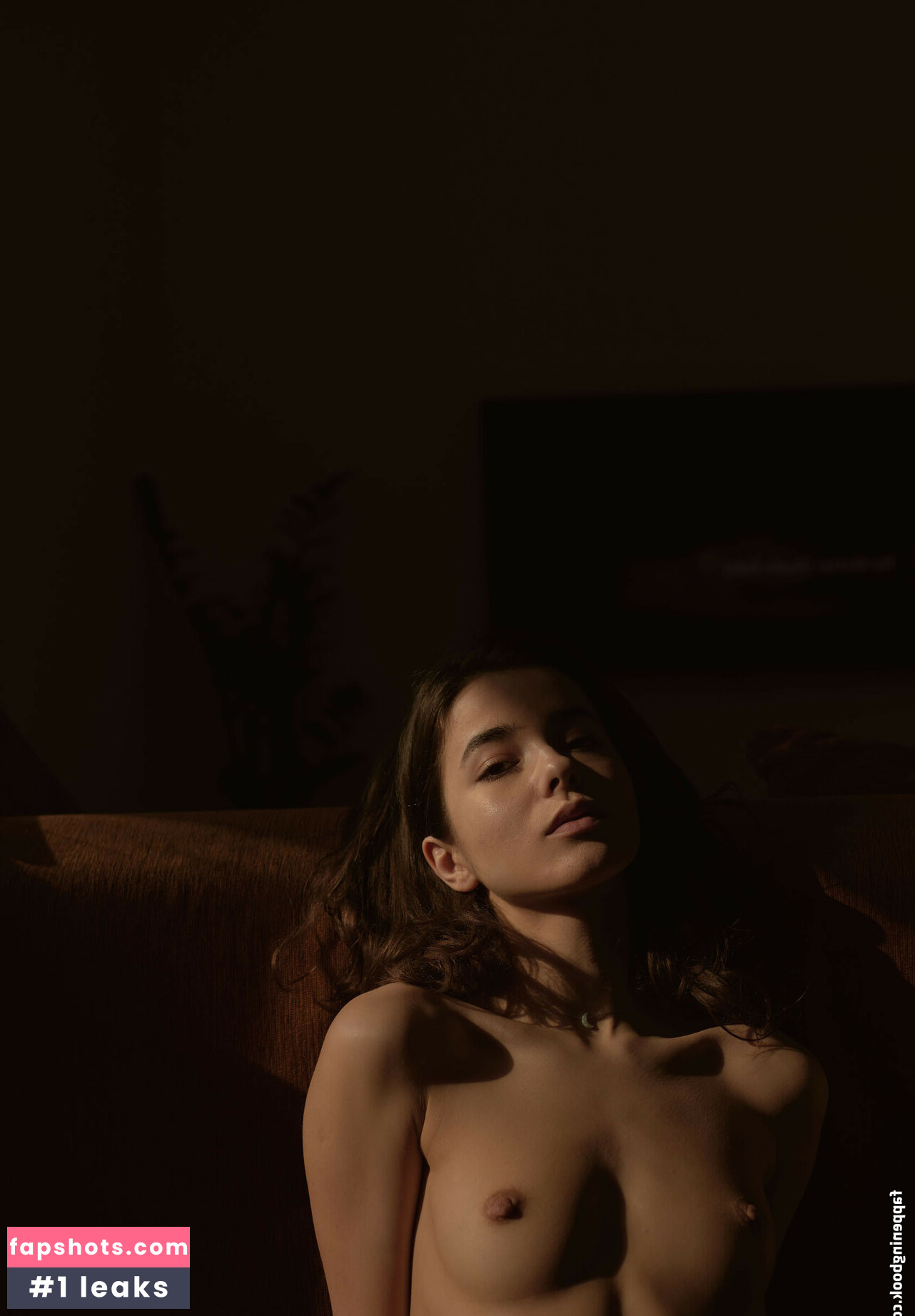 Julia Slip gallery photo #6