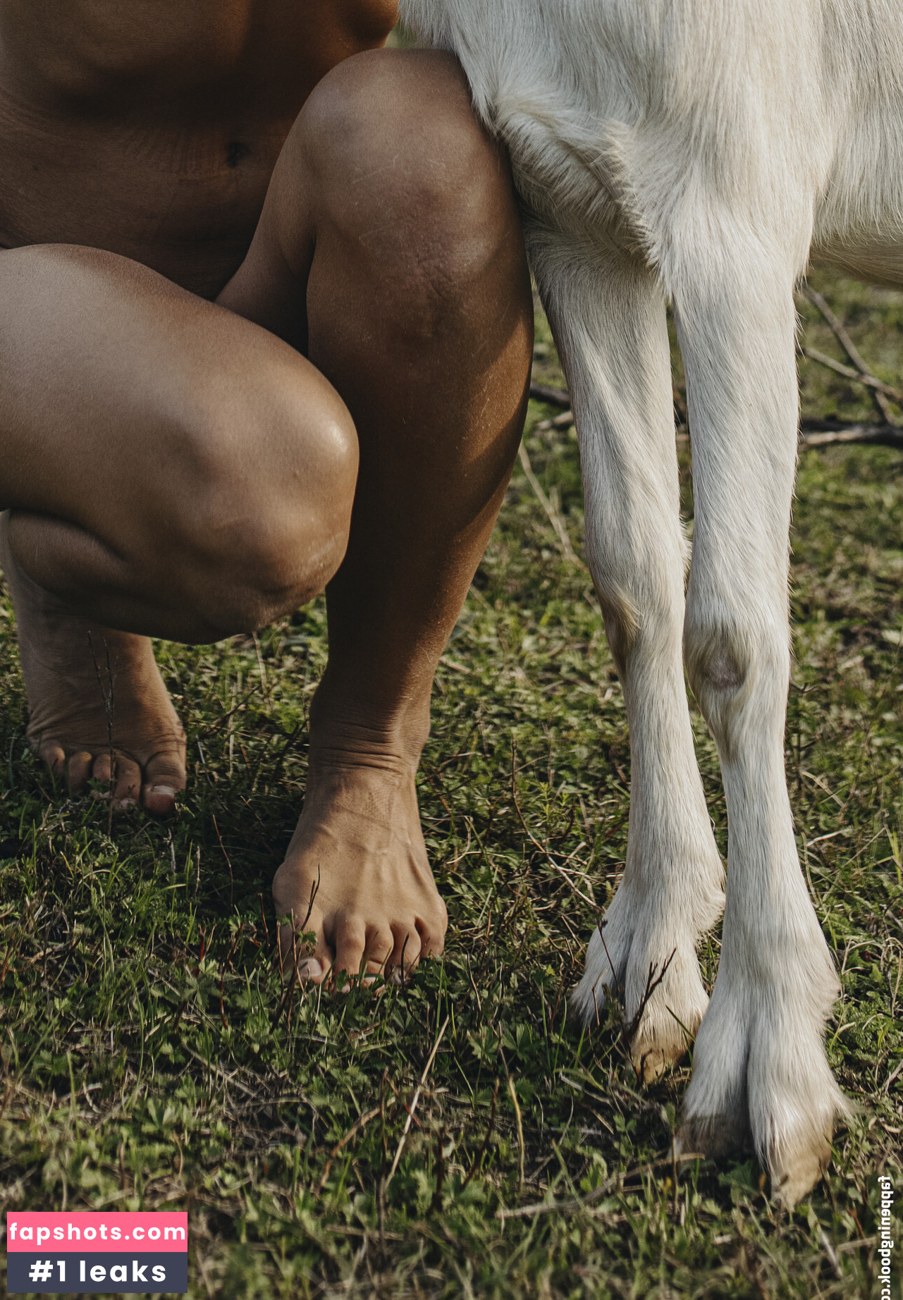 Julia Slip gallery photo #56