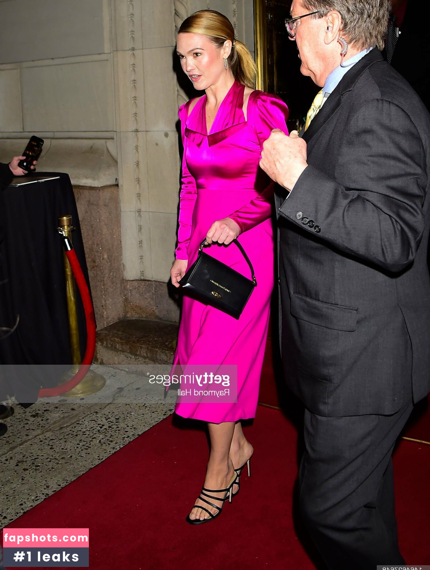 Julia Stiles gallery photo #24