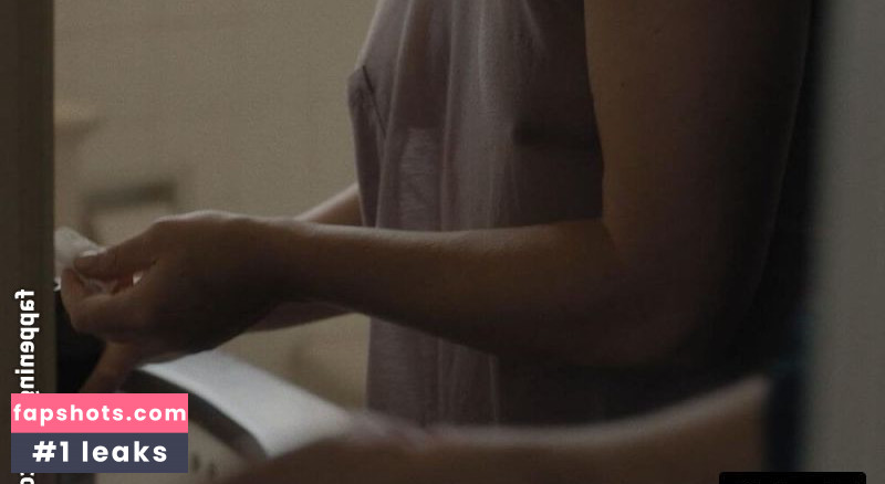 Julia Stiles gallery photo #64